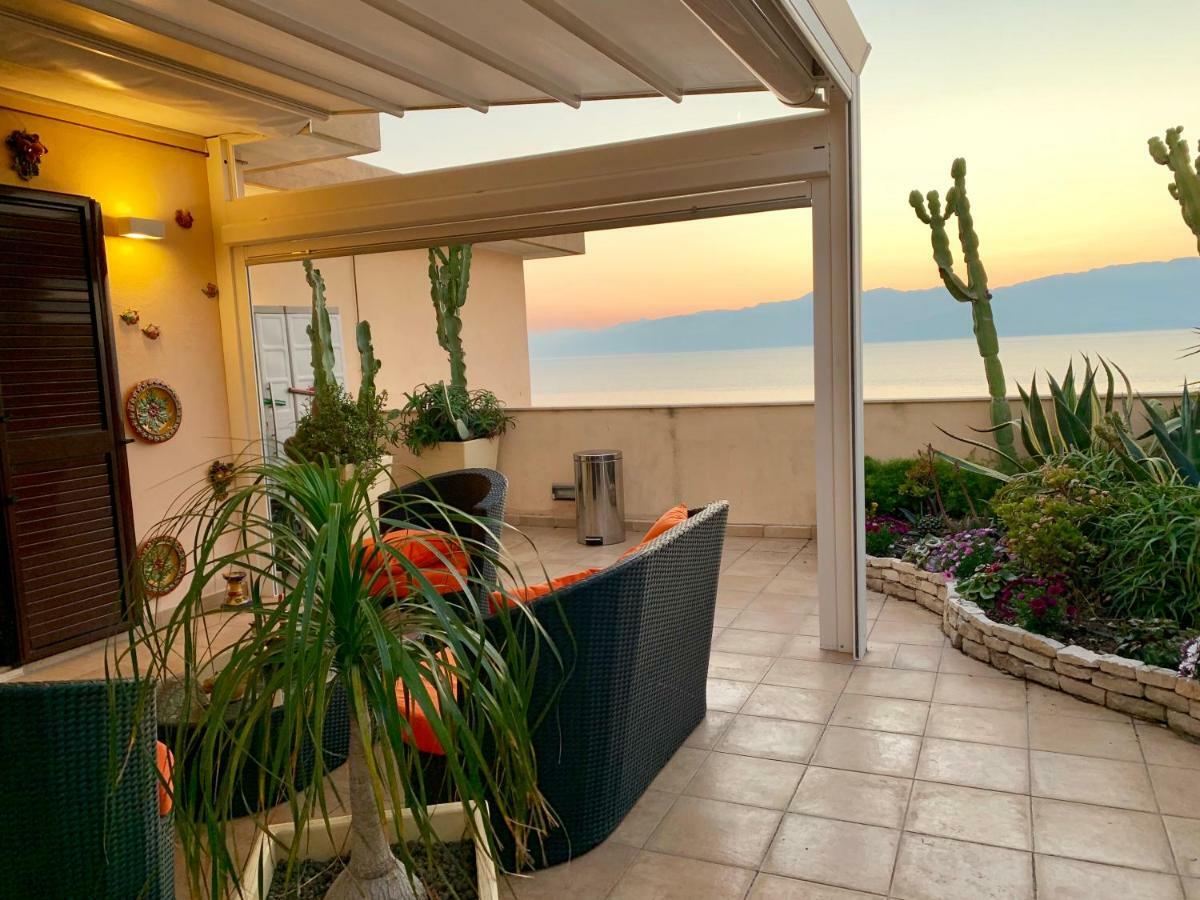 Sunset Terrazza Apartment Reggio Calabria Exterior photo